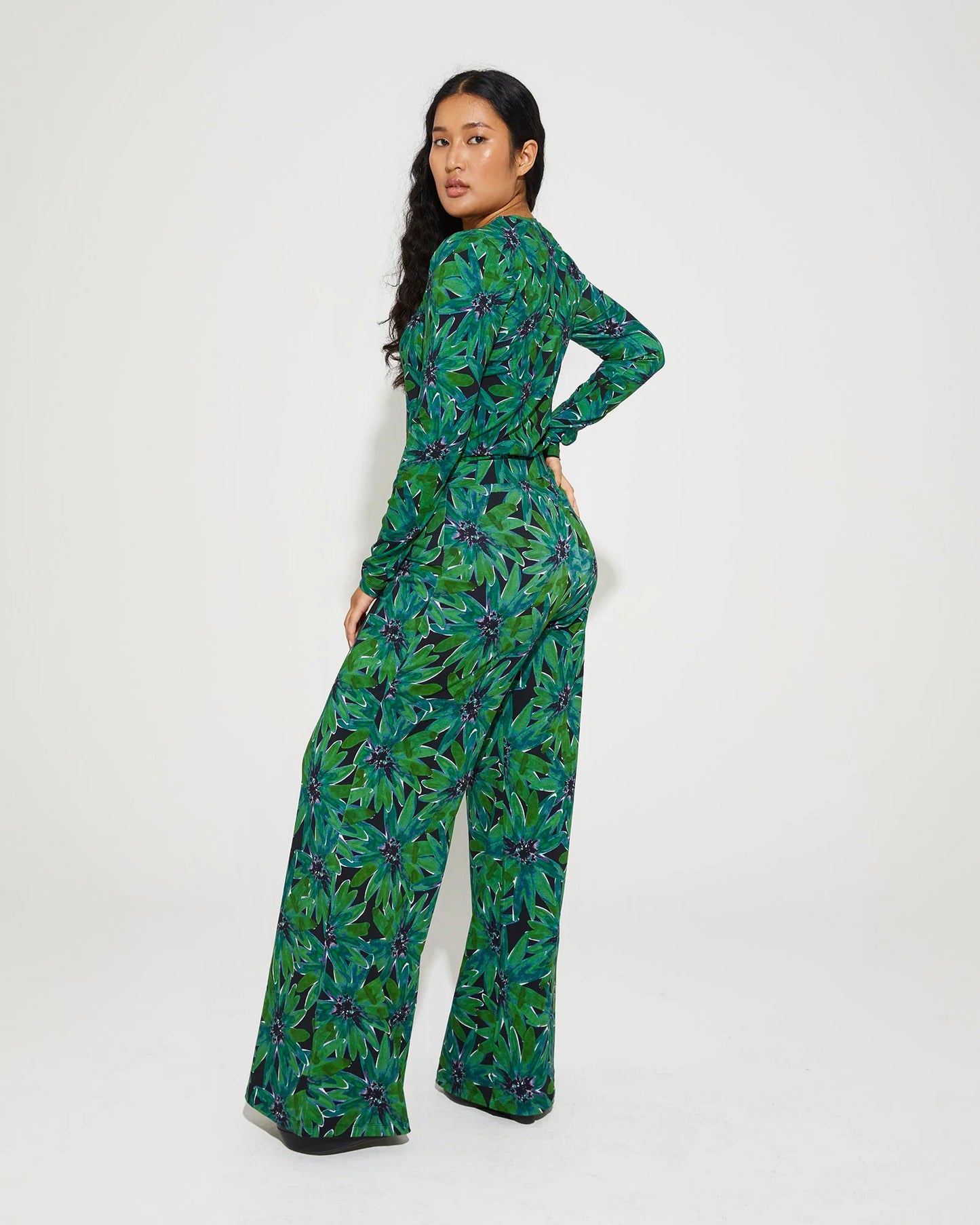 Lezlie Palazzos Green