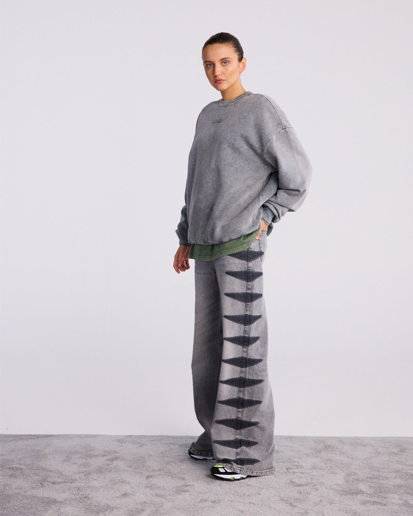 Basic Worn out Sweater | Grey