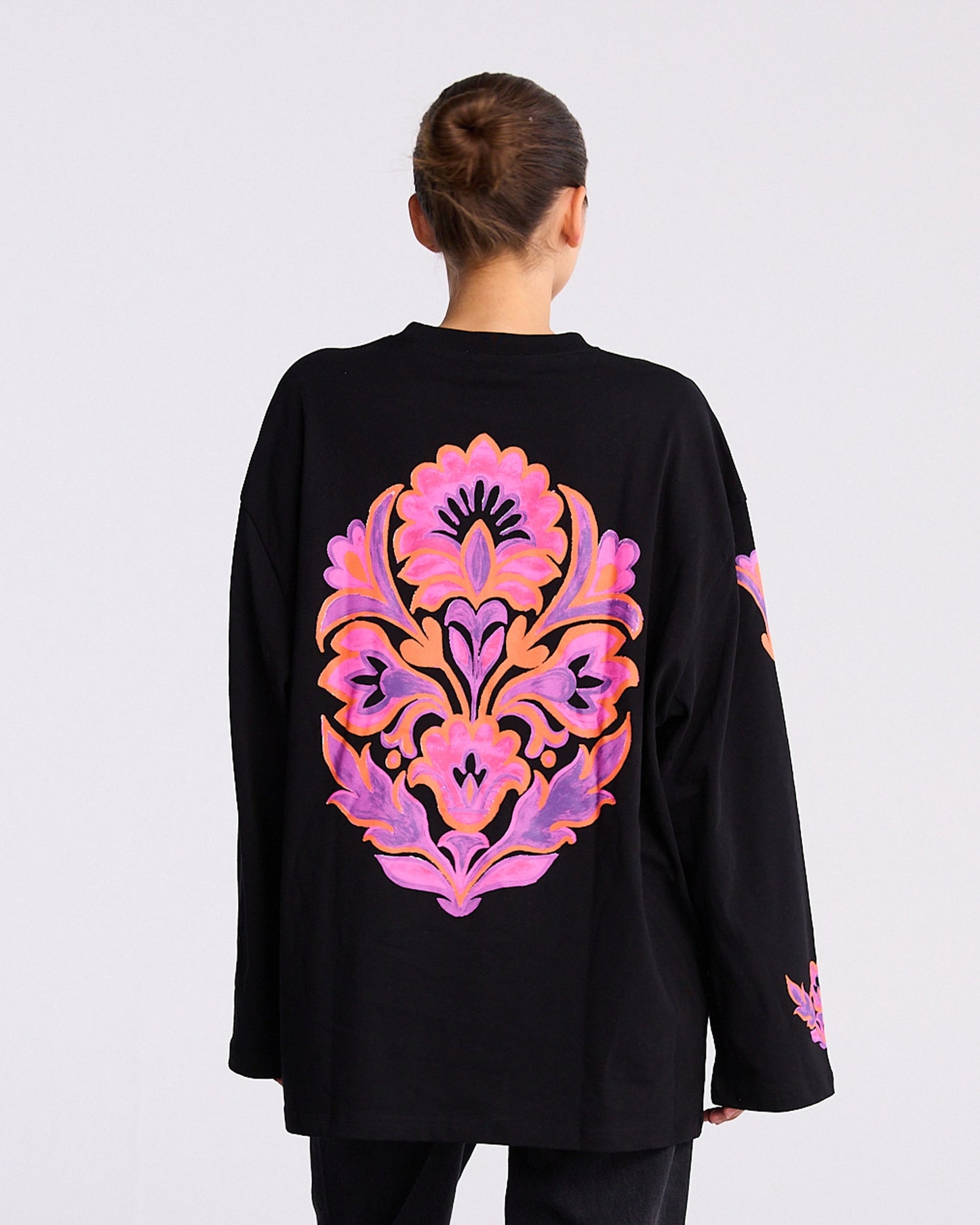 Renata Wide Skate Longsleeve | Black