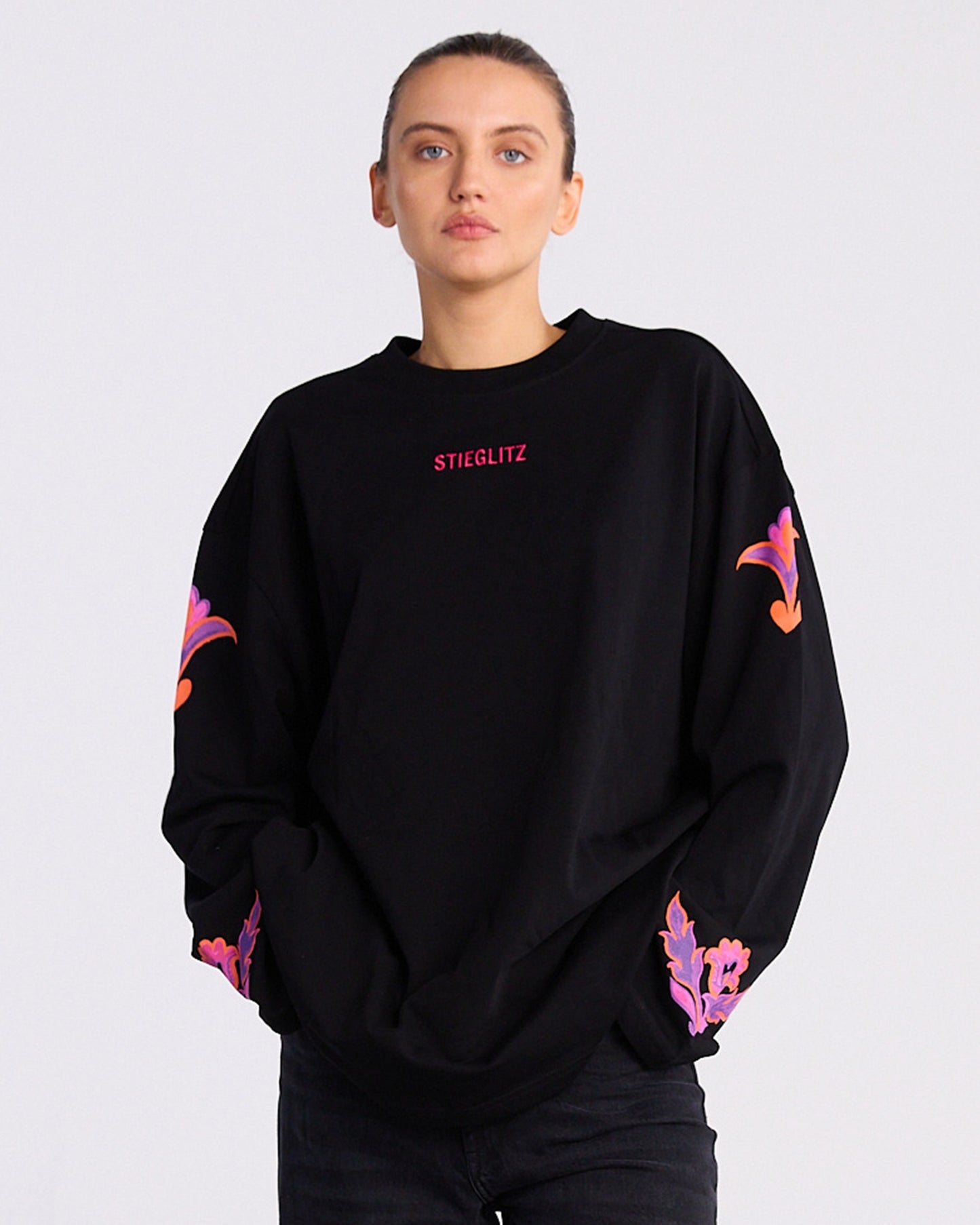 Renata Wide Skate Longsleeve | Black