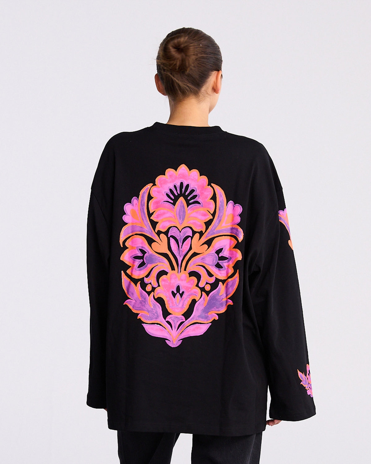 Renata Wide Skate Longsleeve | Black