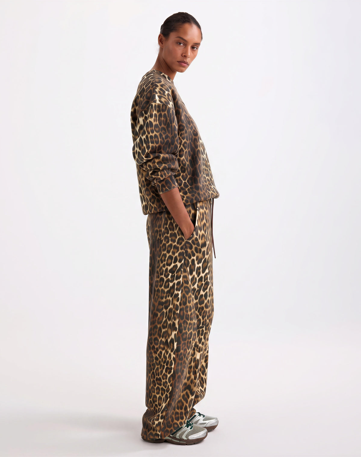 Sabrina Balloon Sweatpants | Brown