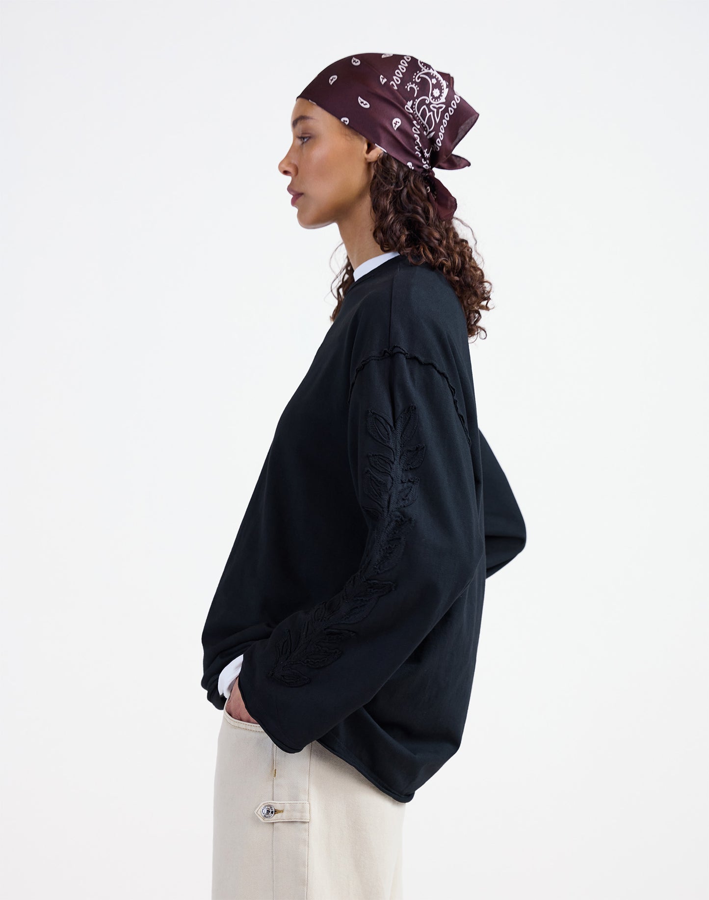 Uxia Wide Skate Longsleeve | Black